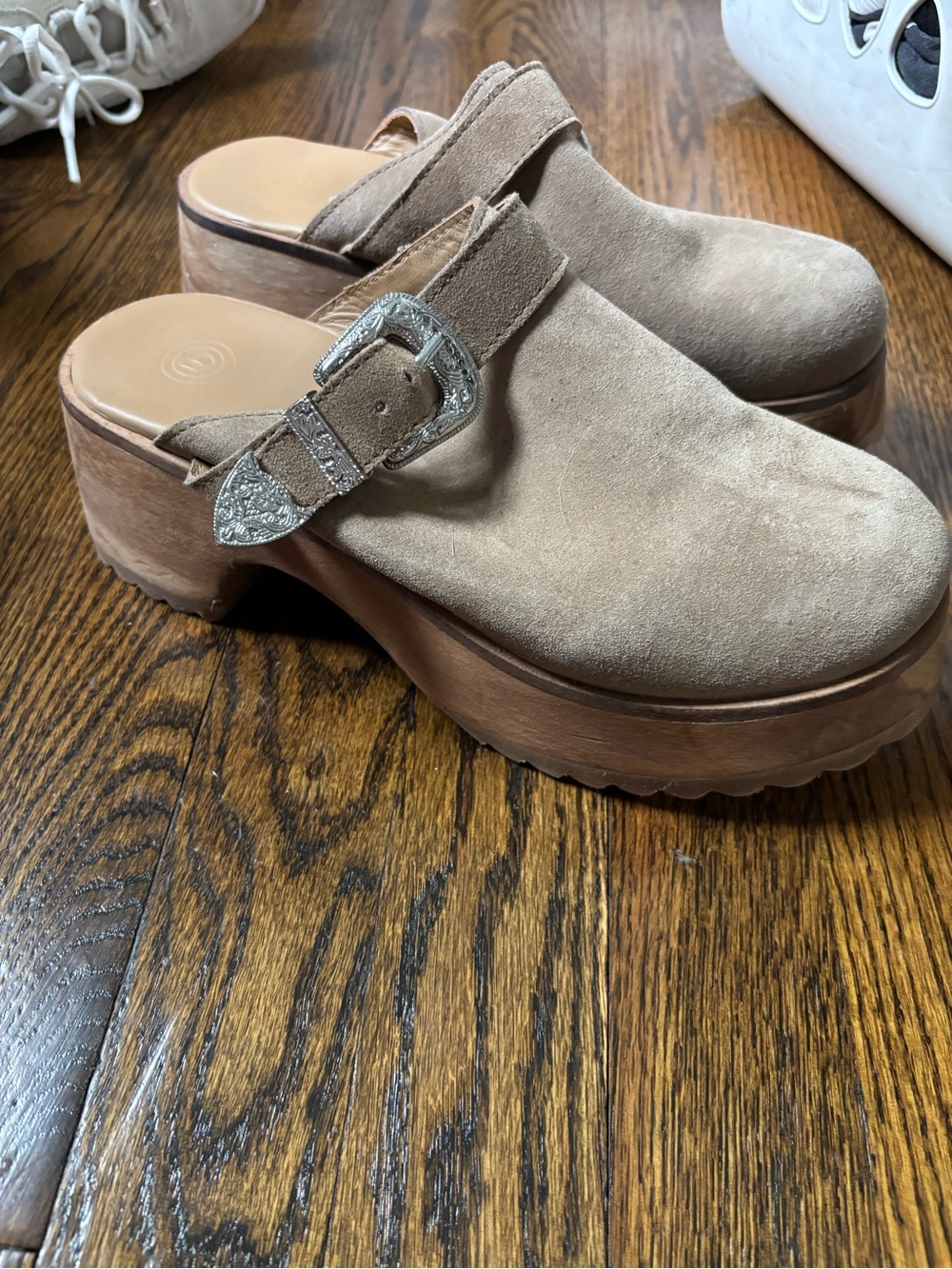 Urban Outfitters Clogs